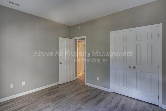 Building Photo - 6020 Winterpointe Ln