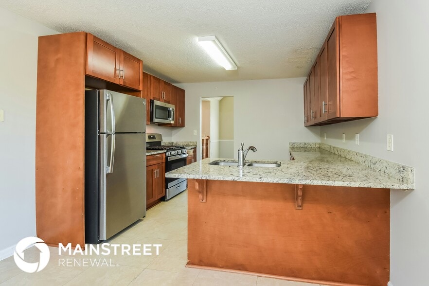 Building Photo - 5752 Graceland Dr SW