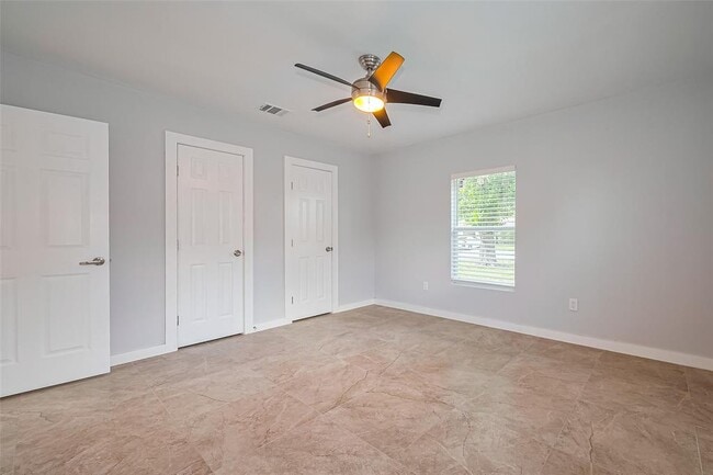 Building Photo - 52 Penway St