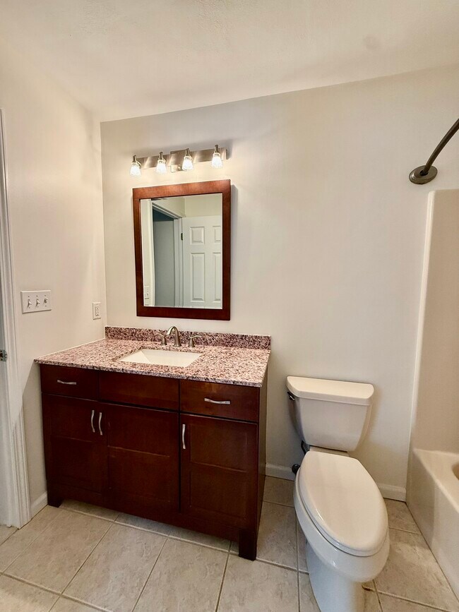 Building Photo - 507 Glendale Dr