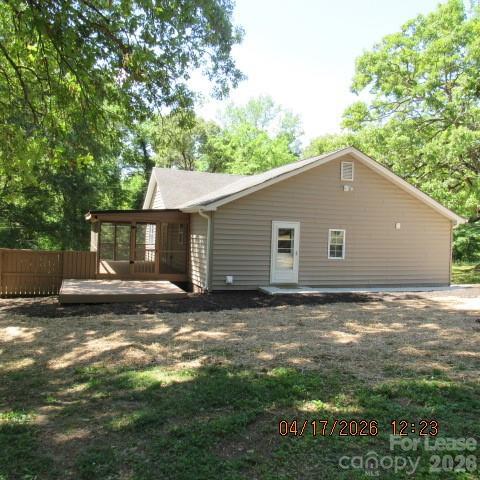 Building Photo - 10922 Hilton Dr