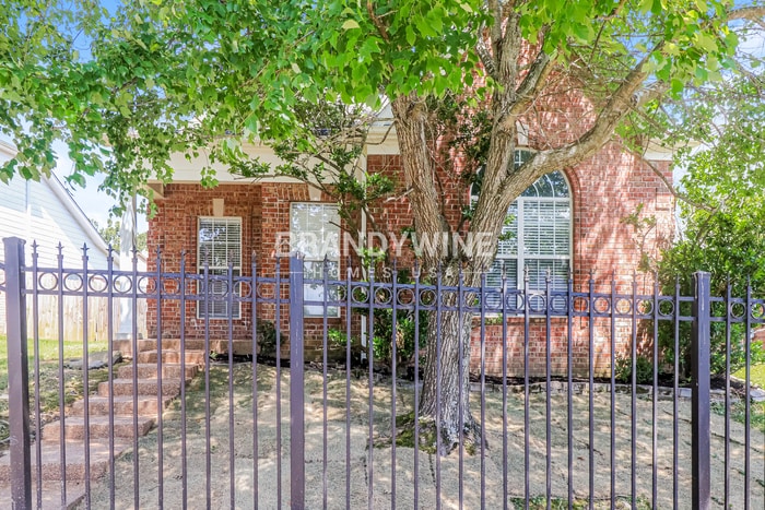 Building Photo - 2170 Berry Bush Ln