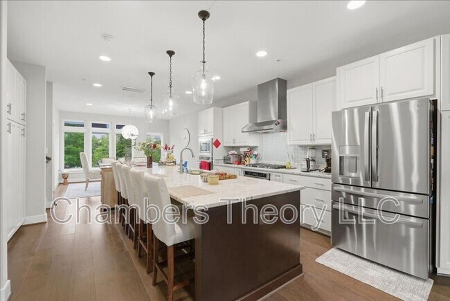 Building Photo - 42392 Soave Dr