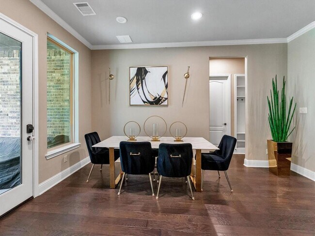 Building Photo - 34106 Mill Creek Way