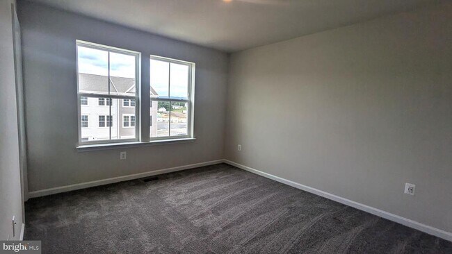 Building Photo - 151 Cooperage Rd