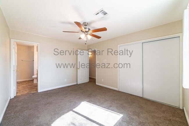 Building Photo - 507 S Hunt Dr