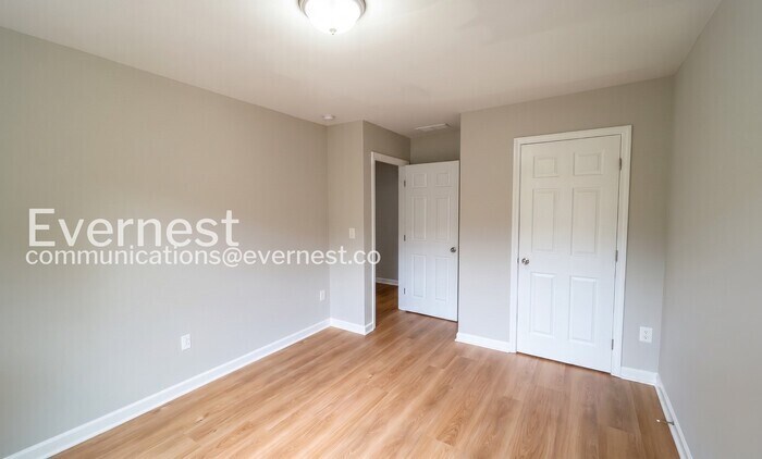 Building Photo - 853 Langston Trace