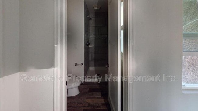 Building Photo - 6203 Mesita Dr