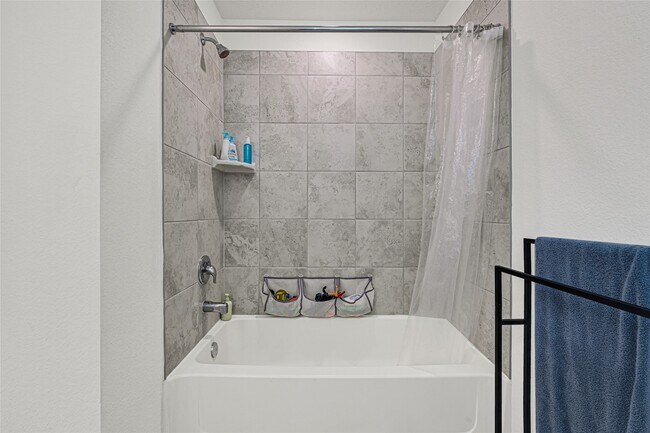 Building Photo - 5238 Tall Tower St