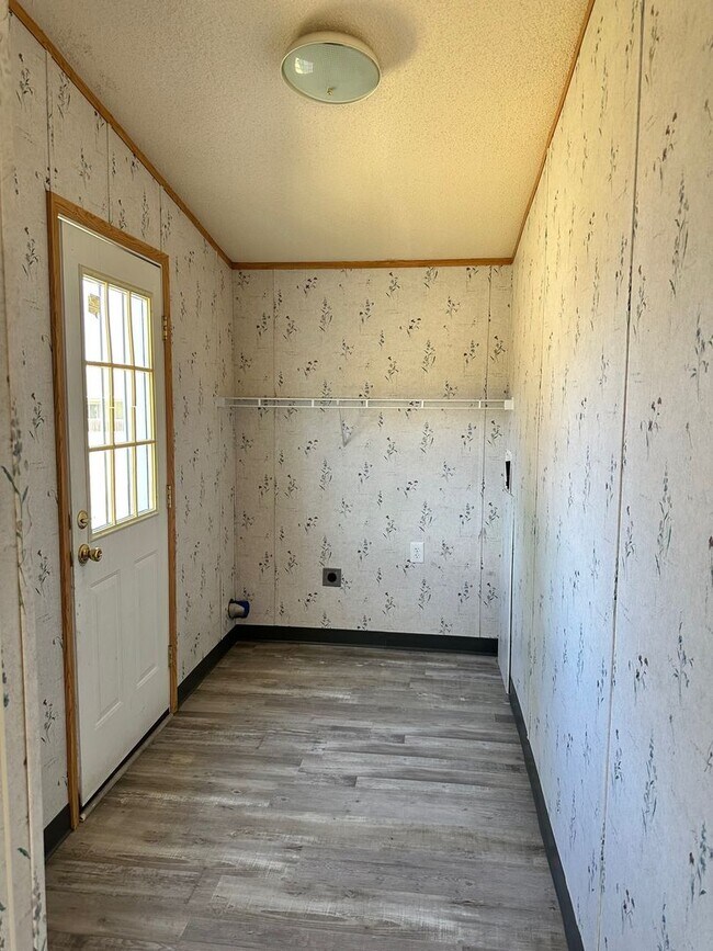 Building Photo - 119 Silver Maple Dr