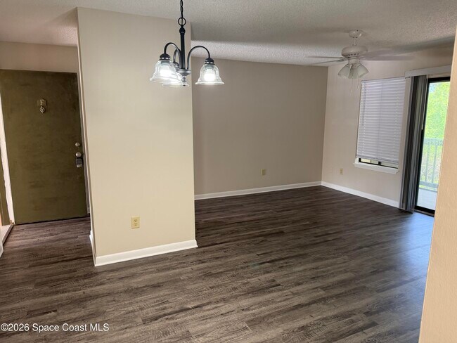 Building Photo - 3555 Sable Palm Ln