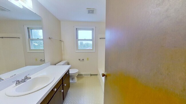Building Photo - 139 Oak Manor Dr