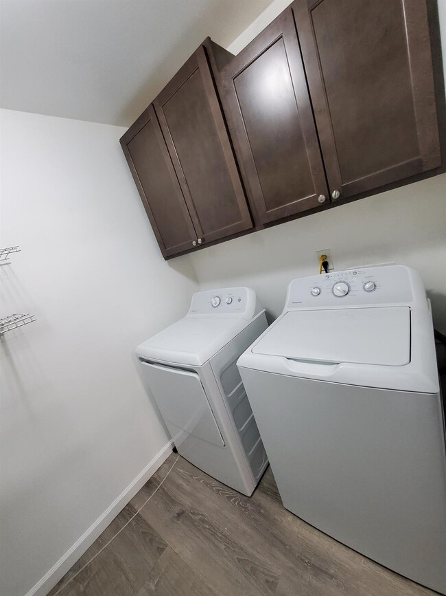 Building Photo - Updated 2 Bedroom, 2 Full Bathroom Ranch 1...