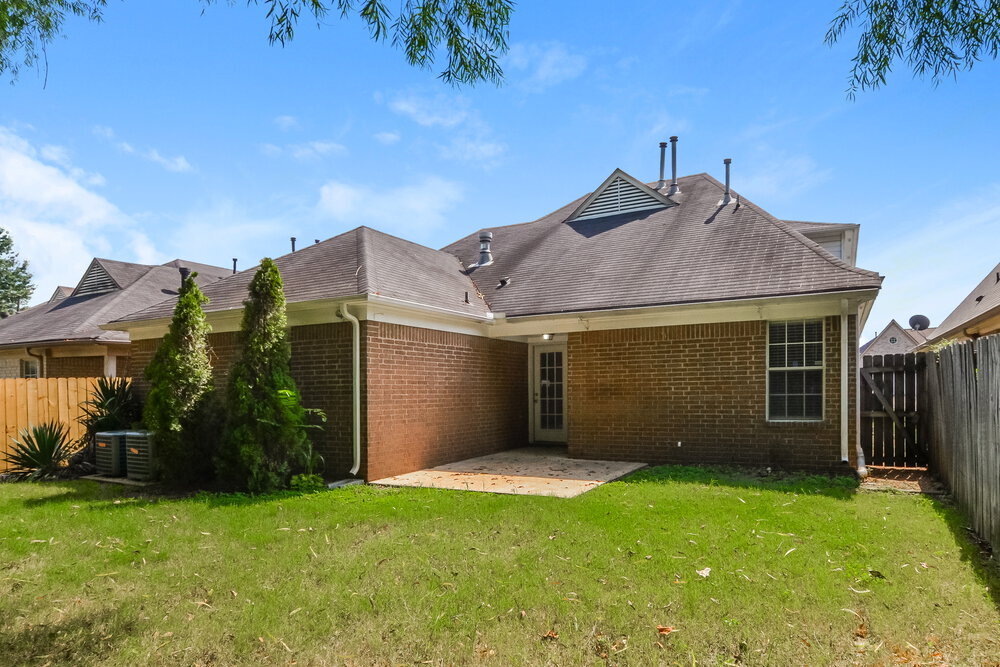 Building Photo - 7158 Crape Myrtle Dr