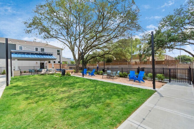 Building Photo - 1521 Beach Oak Dr