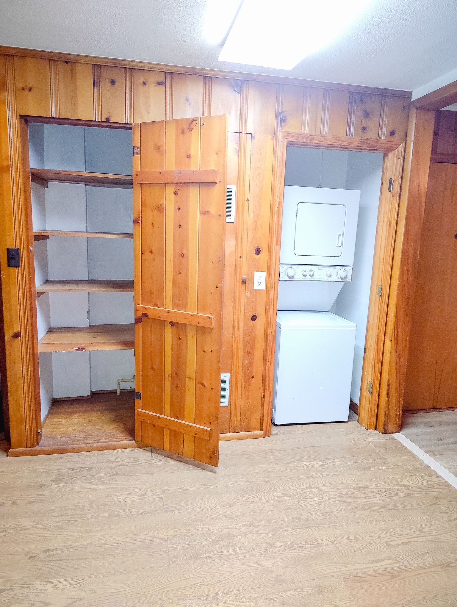 Building Photo - 1120 Metropolis St