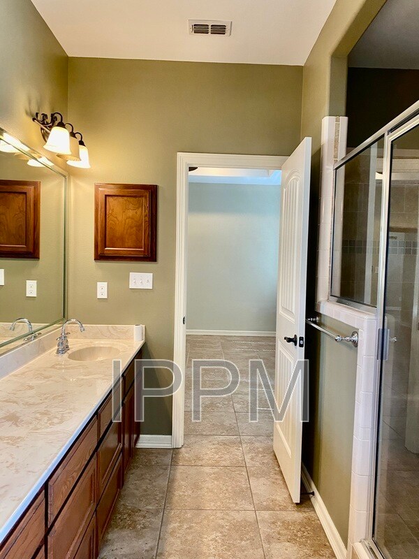 Building Photo - 5602 Wild Laurel