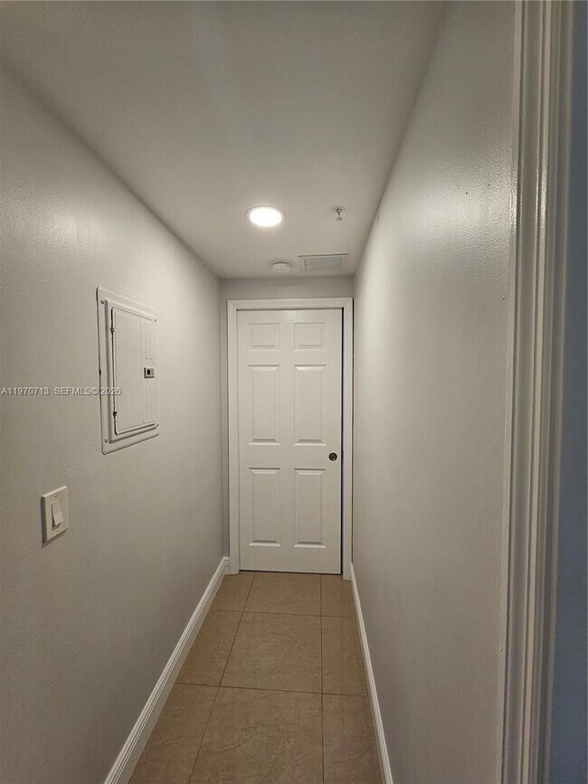 Building Photo - 2351 W Preserve Way