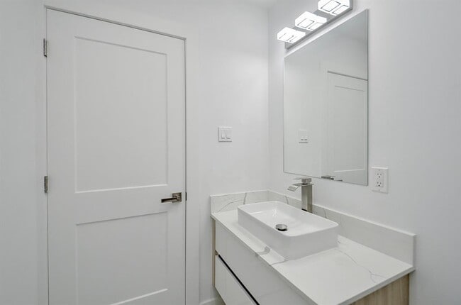 Building Photo - 6107 Kuldell Dr