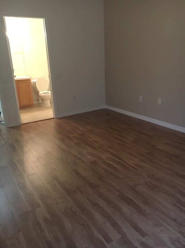 Building Photo - 8652 Hunters Key Cir