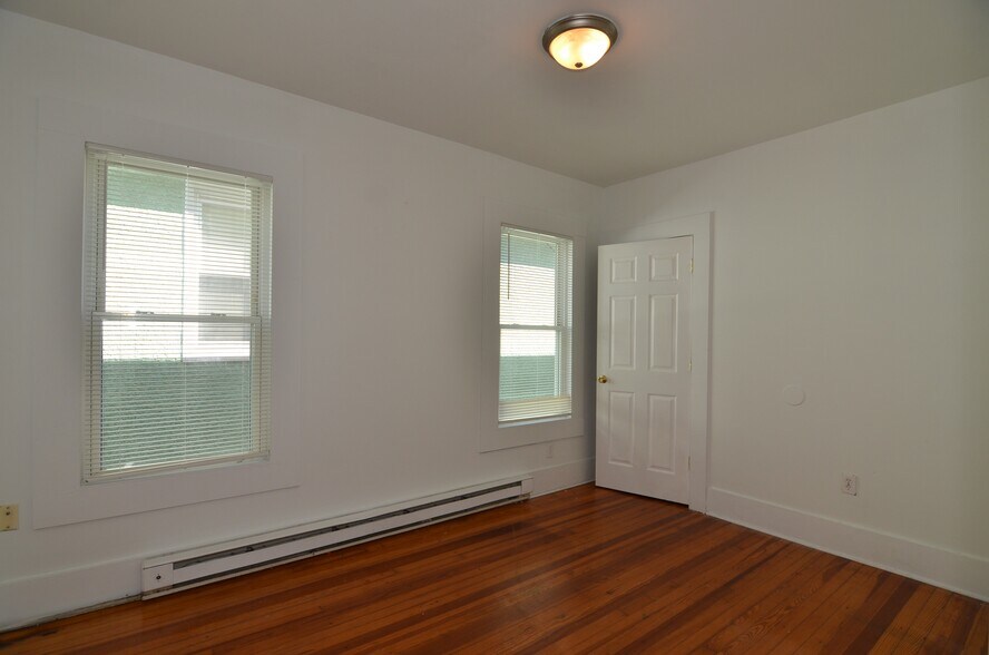Building Photo - 740 Harrison Ave