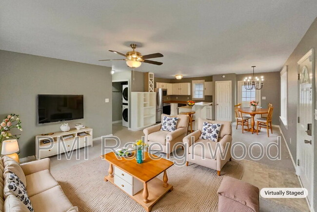 Building Photo - 414 Longfellow St