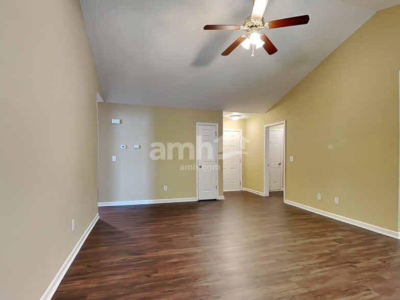 Building Photo - 5910 Bluestem Cir