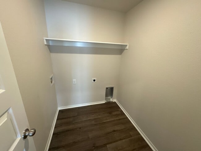Building Photo - *Pre-leasing* Three Bedroom | Two Bath Hom...