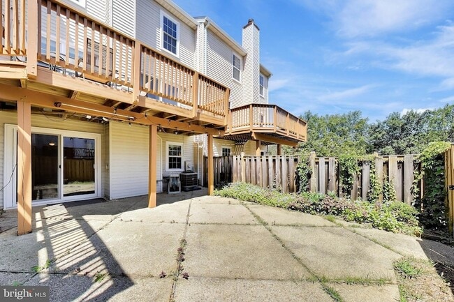 Building Photo - 4 Earth Star Ct