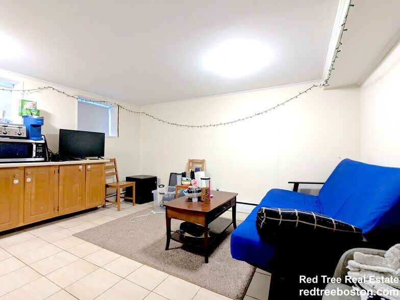 Building Photo - 19 Brighton Ave