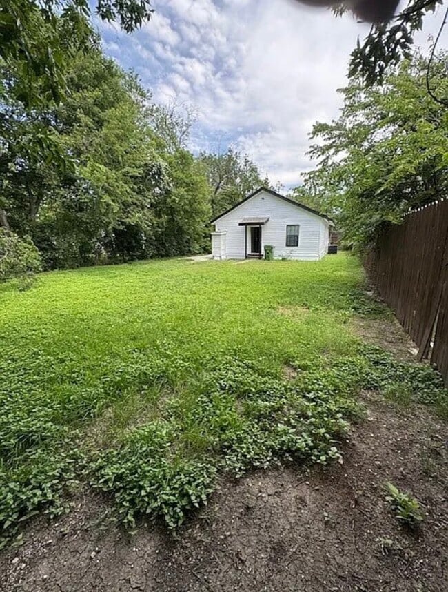 Building Photo - 1511 Gurley Ave