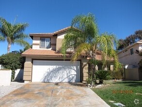 Building Photo - WONDERFUL 3 BEDROOM/2.5 BATHROOM HOME IN T...