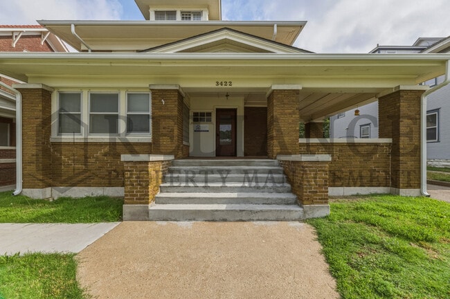 Building Photo - 3422 E Douglas Ave
