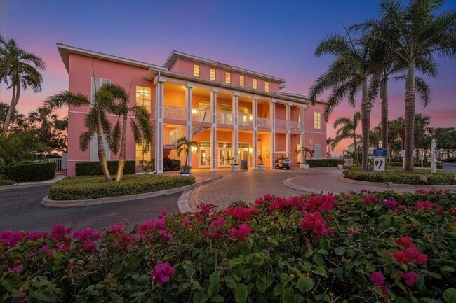 Building Photo - 101 Pompano Dr SE