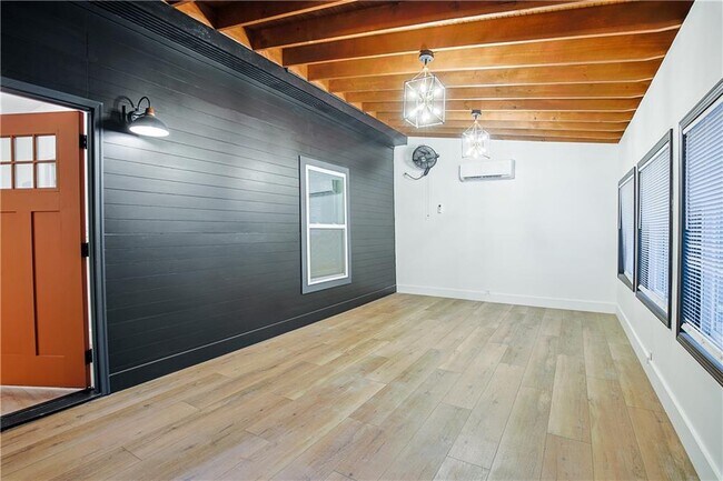 Building Photo - 1170 Niles Ave NW