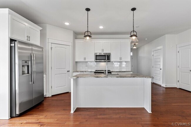 Building Photo - 4142 Tosh Ln