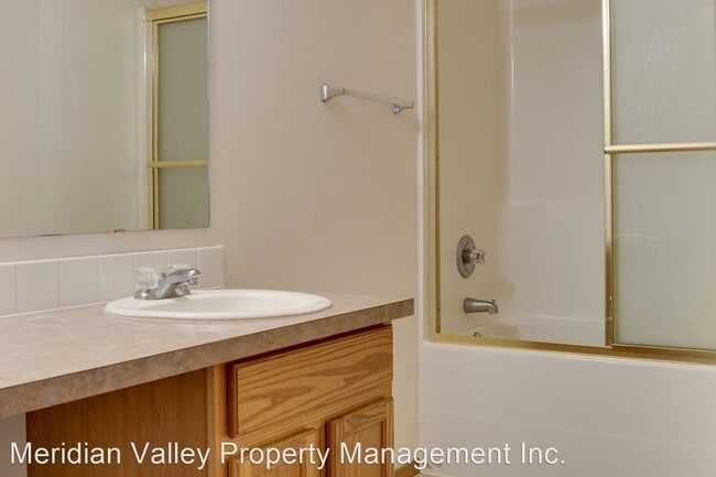 Building Photo - 4 br, 2.5 bath House - 7017 179th St Ct E