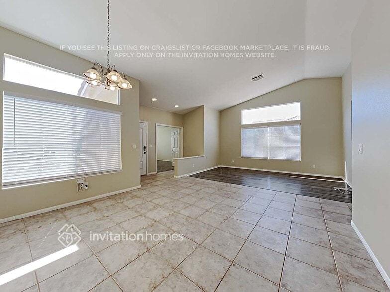 Building Photo - 8927 Termoli St