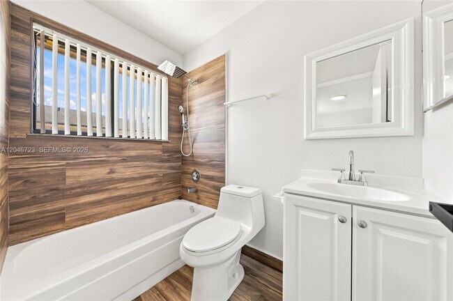 Building Photo - 20117 SW 88th Ct