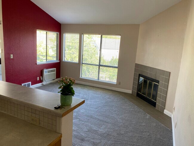 Building Photo - 39078 Guardino Dr