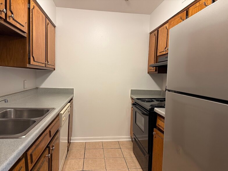 Building Photo - 11271 Florida Blvd