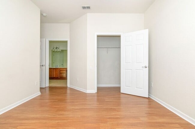 Building Photo - 3338 Robert Trent Jones Dr