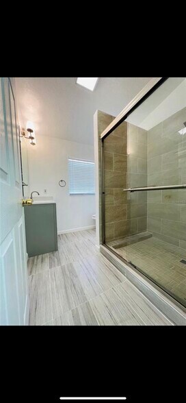 Building Photo - 1005 Universal Rest Pl