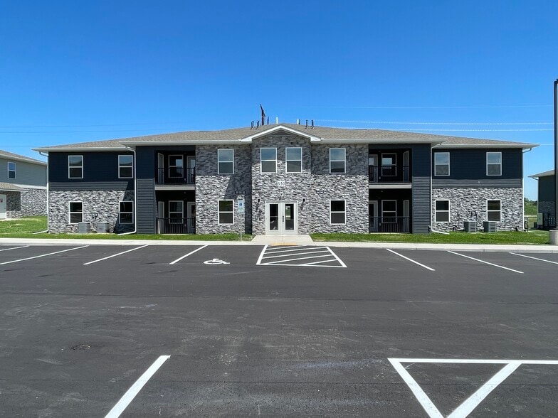 Building Photo - Villas at Fox Pointe Dodgeville