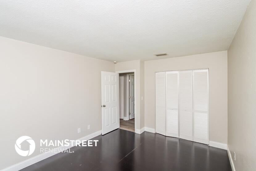 Building Photo - 614 25th St SW