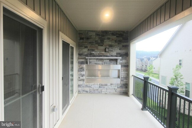 Building Photo - 3302 Treviso Ln