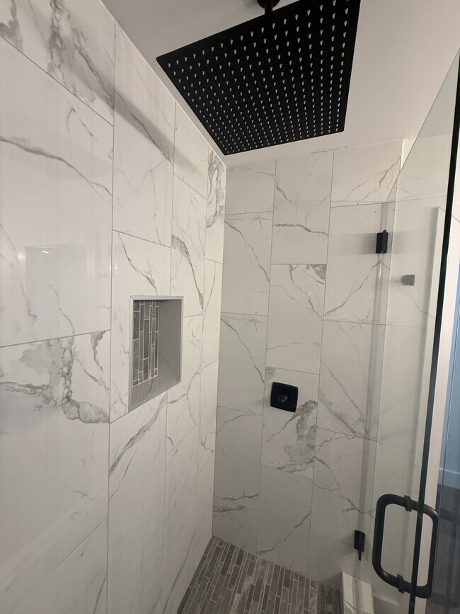 Building Photo - 740 Finn Long Rd