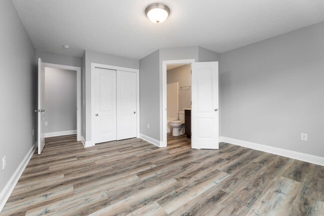 Building Photo - Available for the 2026-2027 lease term.