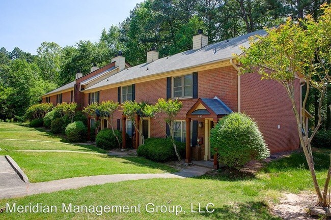 Primary Photo - 800-851 Burns Walk Ct NW
