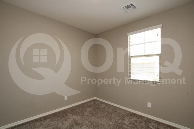 Building Photo - 17120 N 9th Pl